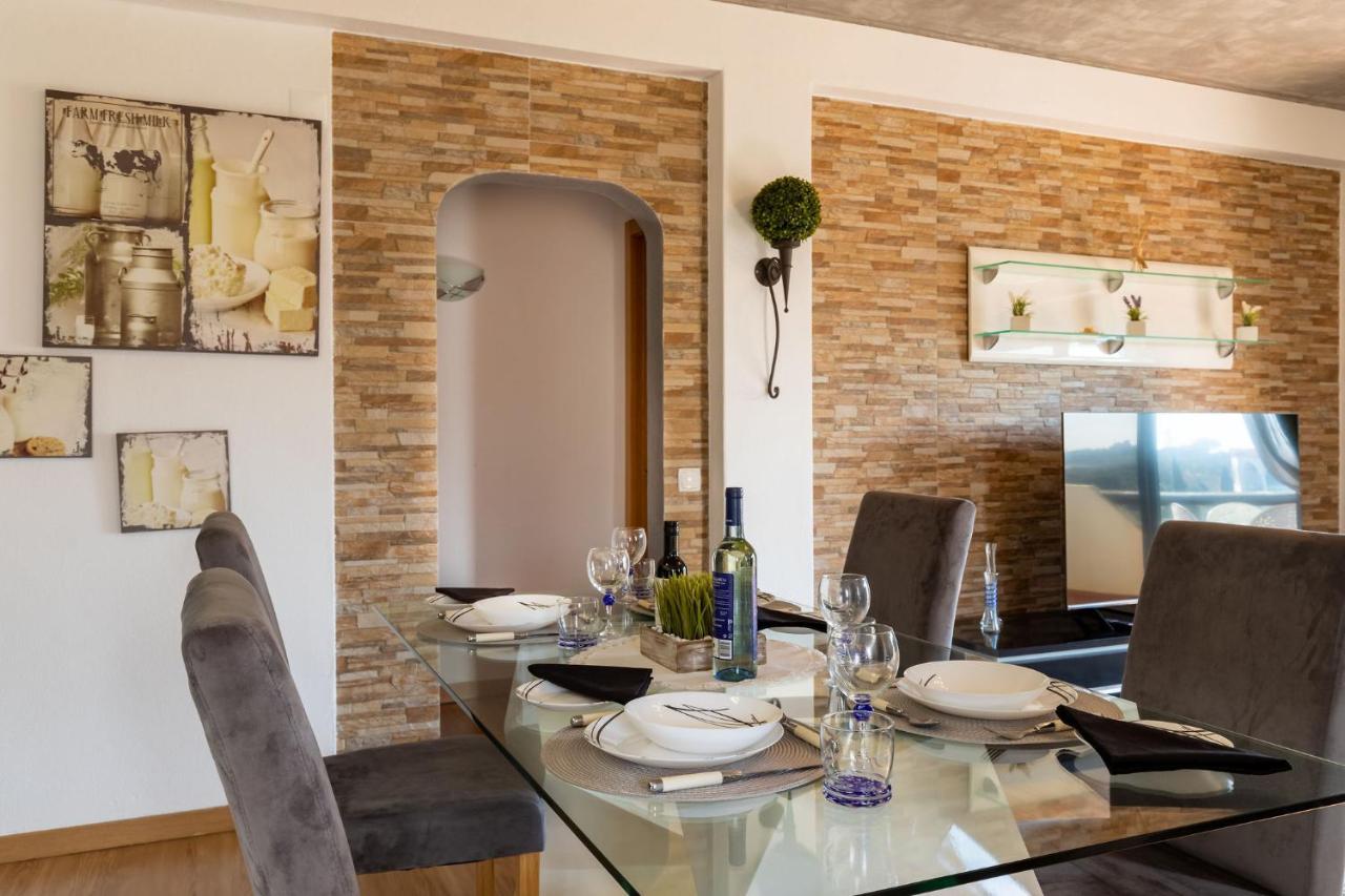 Lovely One Bedroom Apartment In Alvor Exterior photo