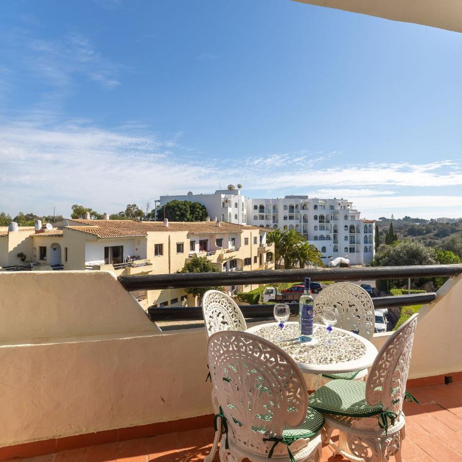 Lovely One Bedroom Apartment In Alvor Exterior photo